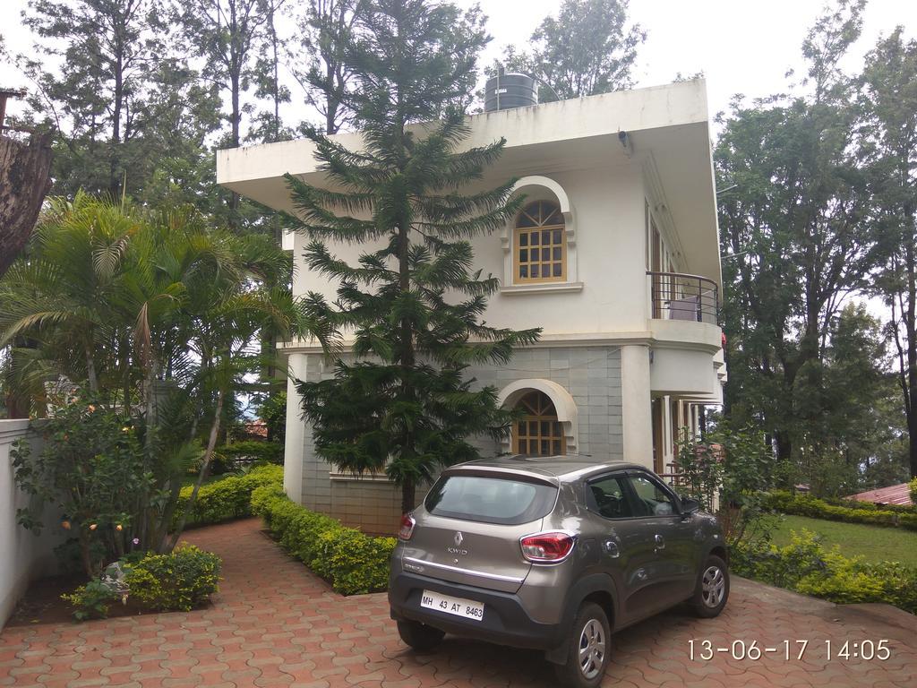 Trinity House Bed & Breakfast Panchgani Bagian luar foto