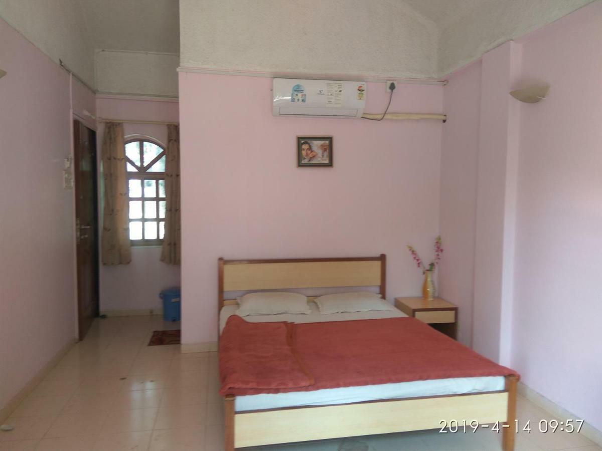 Trinity House Bed & Breakfast Panchgani Bagian luar foto